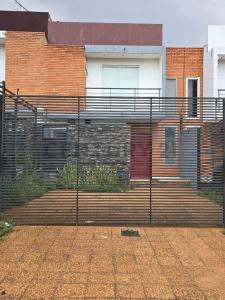 Pilar casi Calle Jardín de Oro 12, Luque, 中央 00001, 巴拉圭