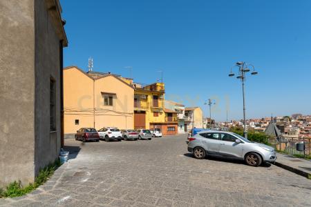 Via Alessandro Manzoni, Motta Sant'Anastasia, Sicilia 95040, Italia