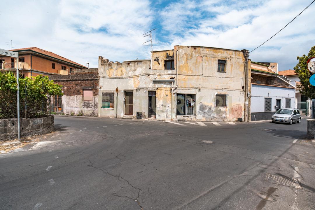 Via Gravina, Tremestieri Etneo, Sicilia 95030, Włochy