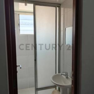 luis castel quiroga edificio Gaban , Este, Cochabamba 00000, בוליביה