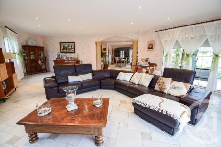 Savigneux, Rhône-Alpes 01480, France