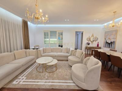 Rruga e Kavajës, Tirana, Albania