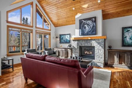 7 CREEKSIDE MEWS, Canmore, Alberta T1W 2G2, Canada