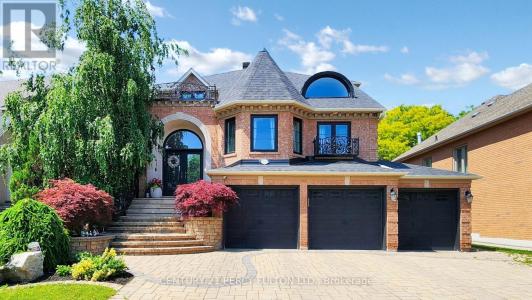 207 SHAFTSBURY AVENUE, Richmond Hill (westbrook), Ontario L4C 0E8, Canadá