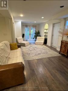 207 SHAFTSBURY AVENUE, Richmond Hill (westbrook), Ontario L4C 0E8, CANADÁ