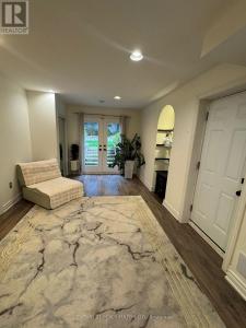 207 SHAFTSBURY AVENUE, Richmond Hill (westbrook), Ontario L4C 0E8, CANADÁ