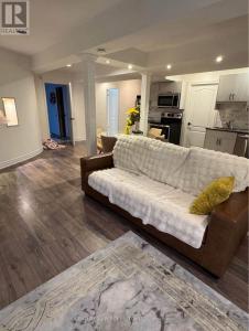 207 SHAFTSBURY AVENUE, Richmond Hill (westbrook), Ontario L4C 0E8, CANADÁ