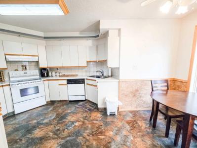 4918 5 AVENUE, Edson, אלברטה T7E 1T3, קנדה 