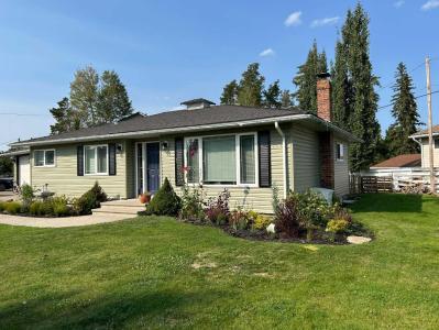 30 SANDY DRIVE, Whitecourt, Alberta T7S 1G9, Canada