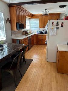 30 SANDY DRIVE, Whitecourt, 阿爾伯塔 T7S 1G9, 加拿大