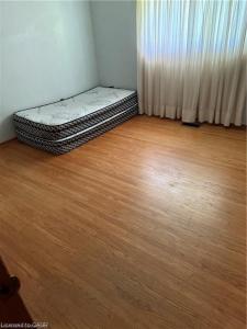 71 PUSEY BOULEVARD, Brantford, Ontario N3R 2S4, Canadá