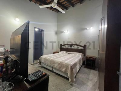 ALBERDI ENTRE SICILIA Y ROMA 1537, Gral. Diaz, Asunción 1001, פרגוואי