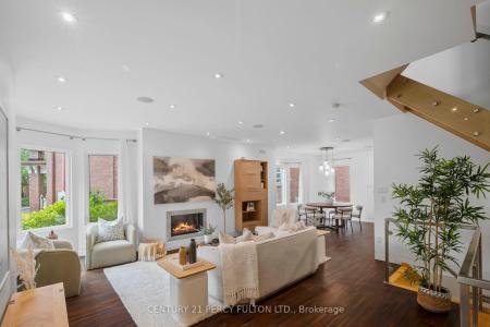 22 COLUMBINE AVENUE, Toronto, Ontario M4L 1P3, Canada