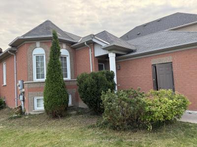 334 CLEARMEADOW BOULEVARD, Newmarket, Ontario L3X 2C6, Kanada