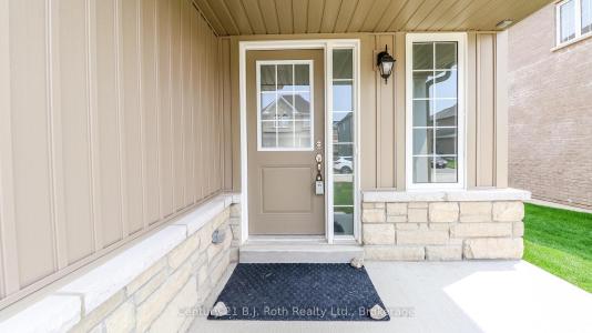 243 MCKENZIE DRIVE, Clearview, אונטריו L0M 1S0, קנדה 