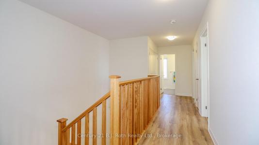 243 MCKENZIE DRIVE, Clearview, אונטריו L0M 1S0, קנדה 