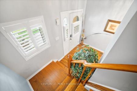 1250 ORMOND DRIVE, Oshawa, Ontario L1K 2T4, Canada