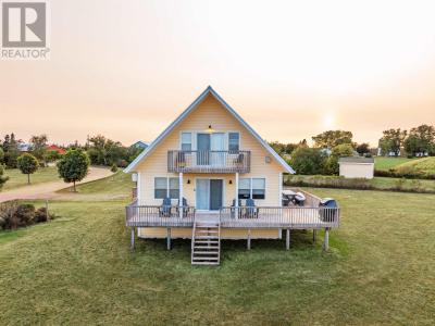 11 HEBRIDES LANE, New London, Prince Edward Island C0B 1M0, Canada
