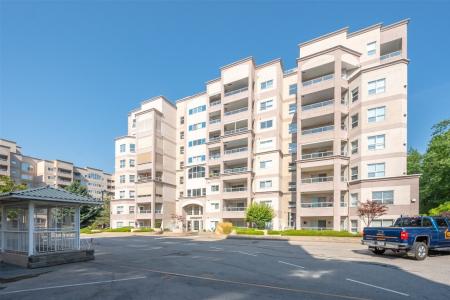 2245 ATKINSON STREET, Penticton, Columbia Britannica V2A 8R7, Canada