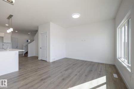 10718 99 STREET, Morinville, 阿尔伯塔 T8R 2R8, 加拿大