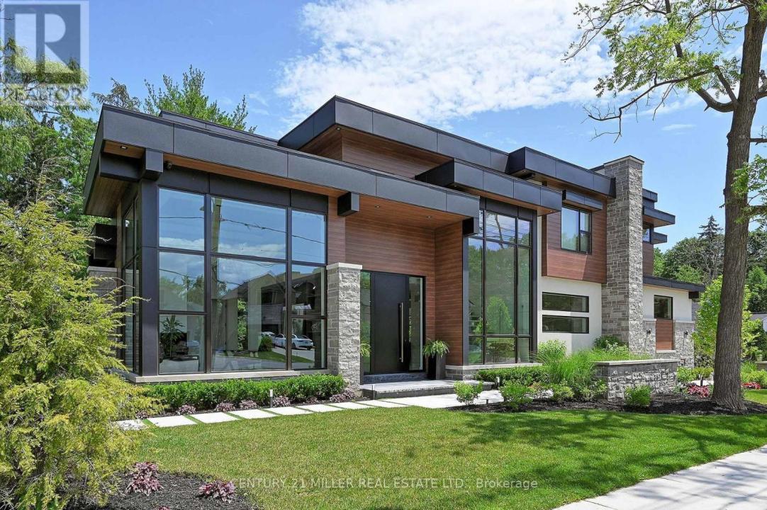 421 CHARTWELL ROAD, Oakville (mo Morrison), Ontario L6J 4A4, CANADÁ