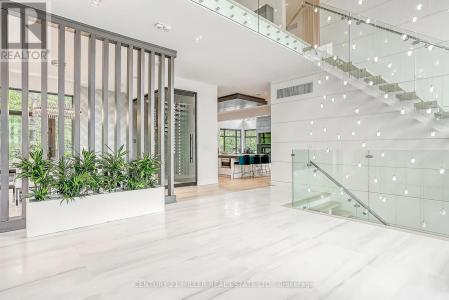 421 CHARTWELL ROAD, Oakville (mo Morrison), Ontario L6J 4A4, CANADÁ