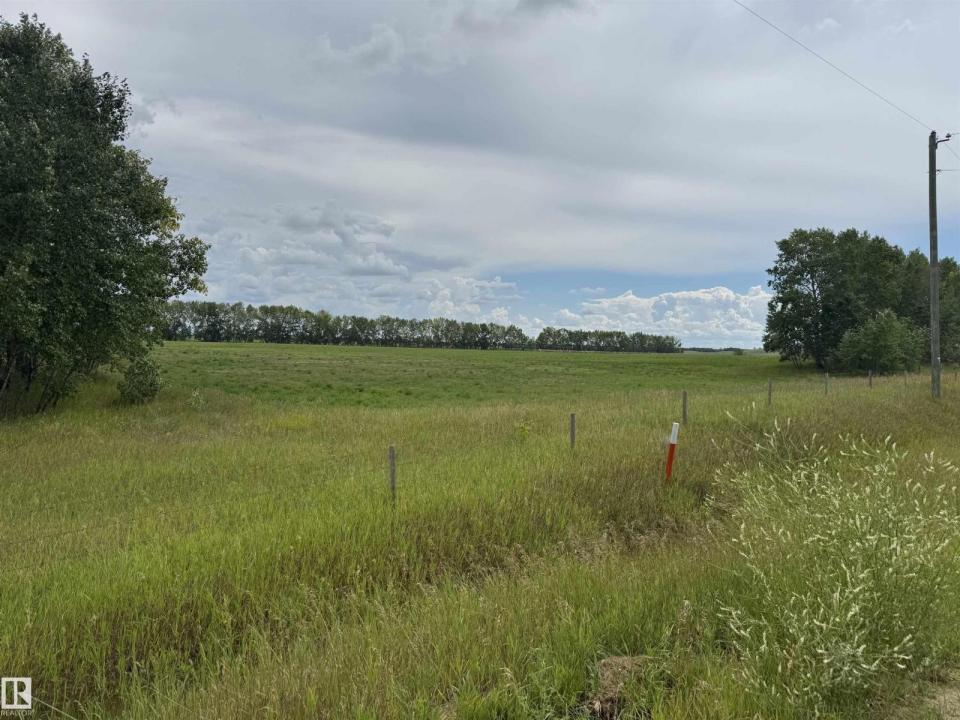 . ., Rural Two Hills County, Alberta T0B 4K0, Canada