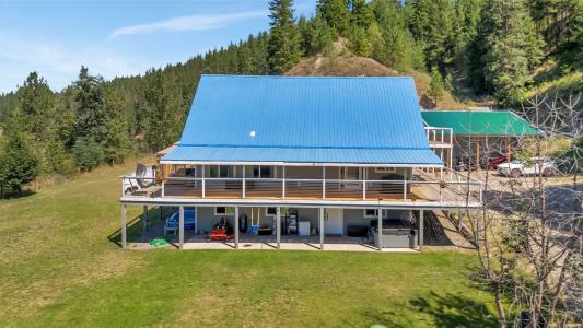 2621 SALMON RIVER ROAD, Salmon Arm, British Columbia V1E 3H8, Canada