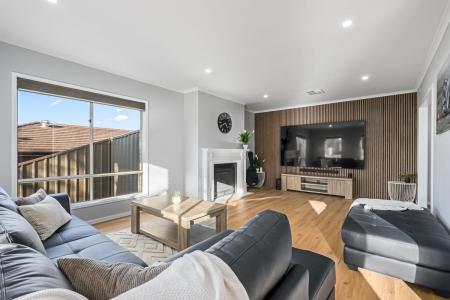 38 Freebairn Drive, Hallett Cove, SA 5158, Australia