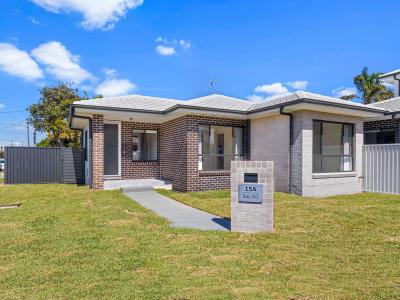 15A Bay Road, The Entrance, NSW 2261, Australia