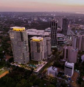 Avda. Santa Teresa esq. Gumercindo Sosa , Ycuá Satí, Asunción 00001, Paraguay