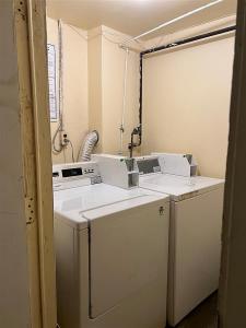 6640 Av. Fielding, Montréal (Côte-des-Neiges/Notre-Dame-de-Grâce), 魁北克省 H4V 1N3, 加拿大