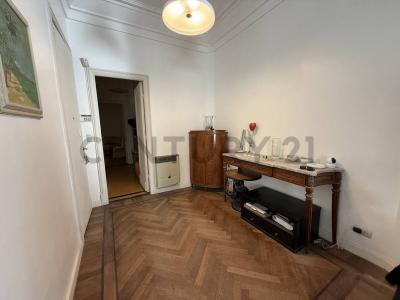 URUGUAY 900, Retiro, Capital Federal 00001, Argentinien