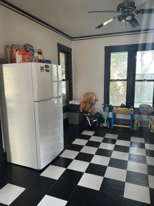 214 College Avenue, Dekalb, 일리노이 60115, 미국