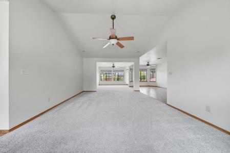 11426 Menlo Way, Redding, Калифорния 96003, Соединенные Штаты