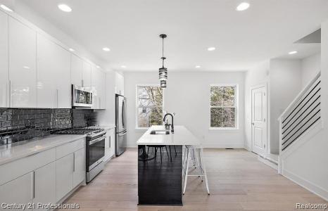 2878 Summers Place, Troy, Michigan 48084, Stati Uniti