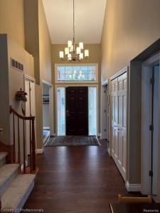 2120 Oakwood Drive, Troy, מישיגן 48085, ארצות הברית של אמריקה