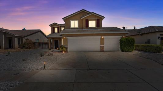 8943 Hydrangea Avenue, Hesperia, Califórnia 92344, Estados Unidos