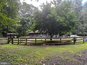 172 Stone Road, Barto, Pennsylvania 19504, USA