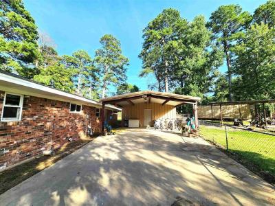 1203 Pine Circle, Smackover, Arkansas 71762, Stati Uniti