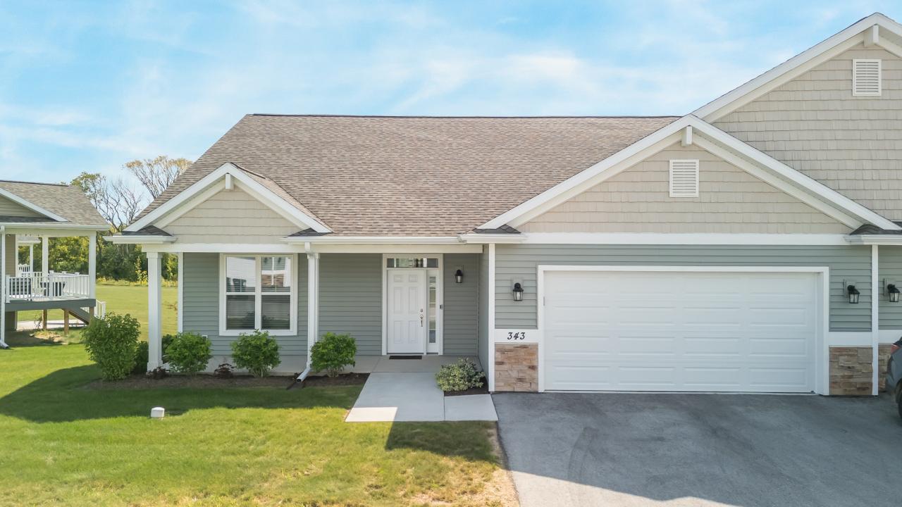343 Greystone Cir., Plymouth, Wisconsin 53073, Estados Unidos