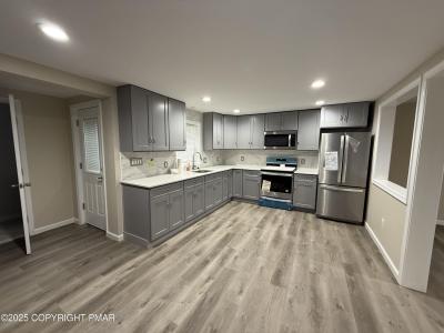 1114 Mill Street unit: 2 2, Tobyhanna, Pennsylvanie 18466, États-Unis