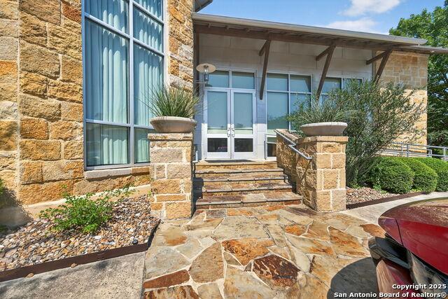 16023 Via Shavano, San Antonio, Texas 78249