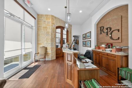 16023 Via Shavano, San Antonio, Texas 78249