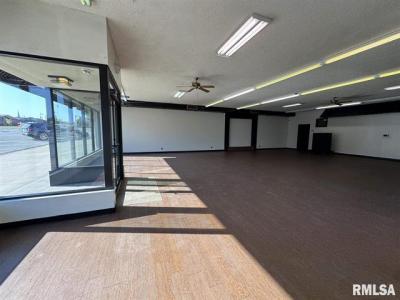 144 N Broad Street, Galesburg, אילינוי 61401, ארצות הברית של אמריקה 