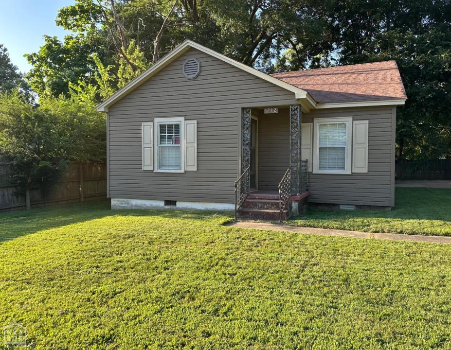 212 Verser St., Harrisburg, ארקנסו 72432, ארצות הברית של אמריקה 