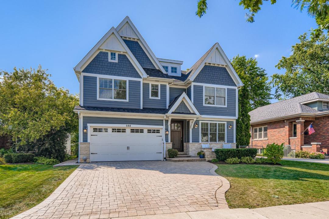 588 S Bryan Street, Elmhurst, Illinois 60126