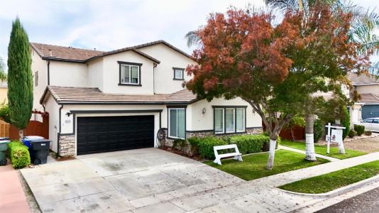 432 Meadow Creek Drive, Patterson, California 95363