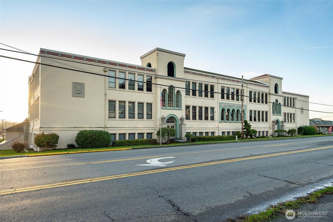 233 S Market Boulevard, Chehalis, Washington 98532