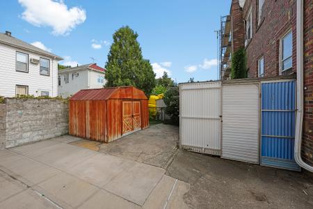 1575 East 8th St, Brooklyn, 纽约州 11230, 美国